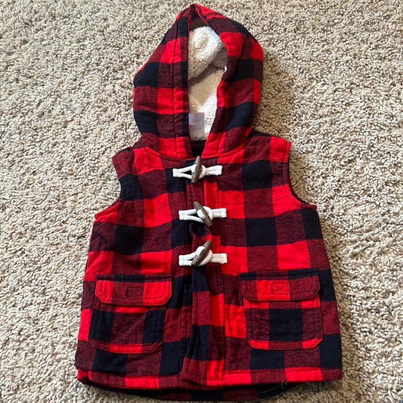 BNWOT super soft & warm red/black plaid hooded fleece vest for 18M boy/girl!! - Picture 1 of 6